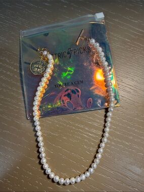 Trendy Pearl Bead Necklace with Gold Toggle & necklace